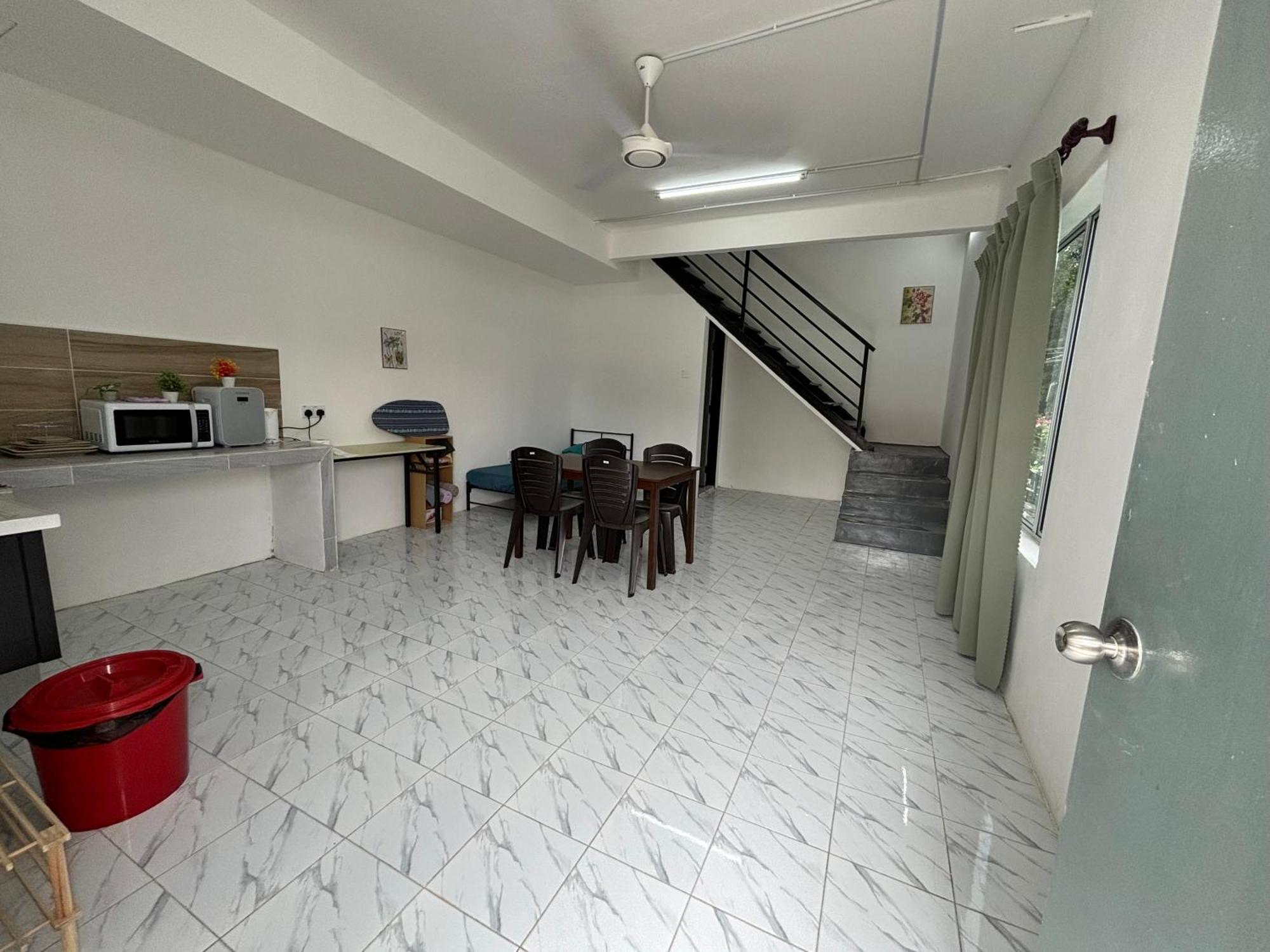 Inderapura Villa Free Parking ชาห์อาลัม ภายนอก รูปภาพ